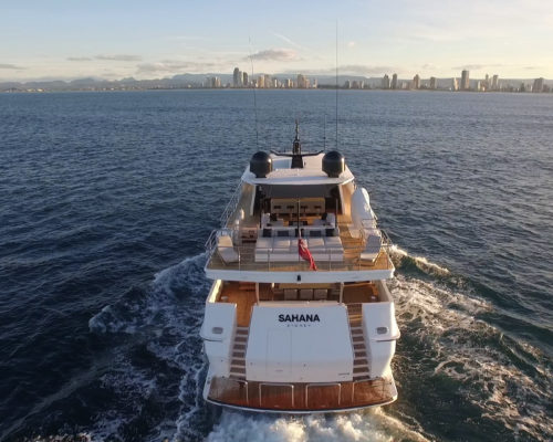 luxury boat hire sydney harbour
